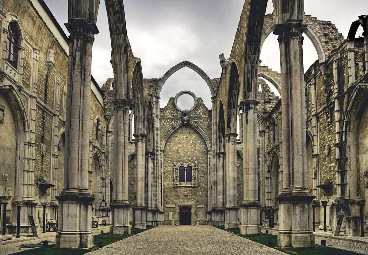 Lisbon - A walk through panoramic views and historic landmarks